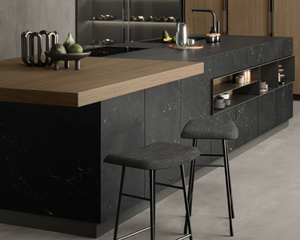 Porcelain slabs for backsplashes, countertops, showers, bathroom walls, fireplaces, feature walls, washbasins, custom furniture, high traffic flooring and facades.